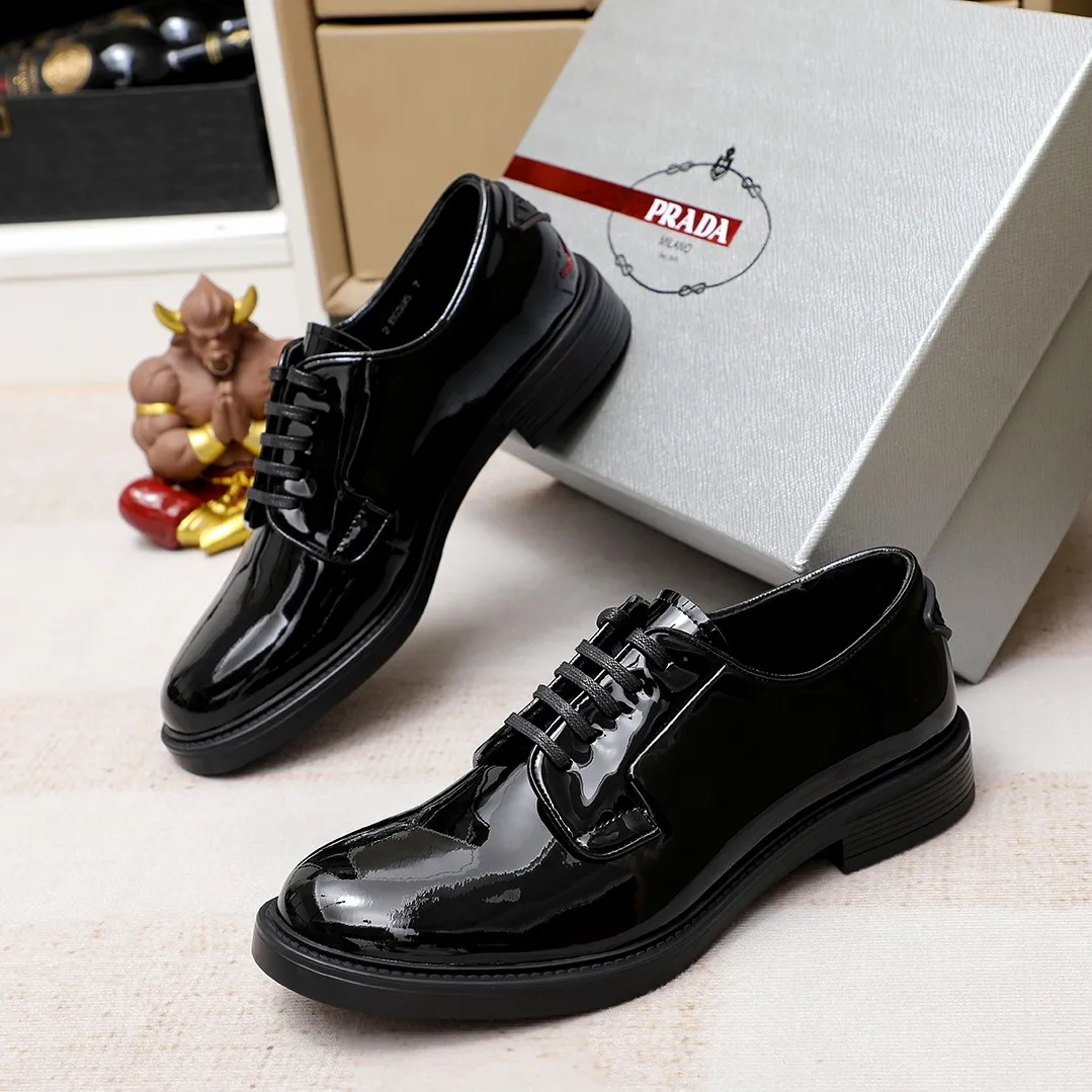 Men's shoes 💰620 💰💰🎩🎩【Prada】Counter 1:1⬆️original reproduction, absolute quality🆗original outsole, high-quality imported rubber, wear-resistant and non-slip, never degummed, upper material: imported first-layer cowhide➕anti-slip foam outsole, official website material, inner material: water-dyed leather lining, 3 colors available! Code number 38-44 (45. Can be customized)